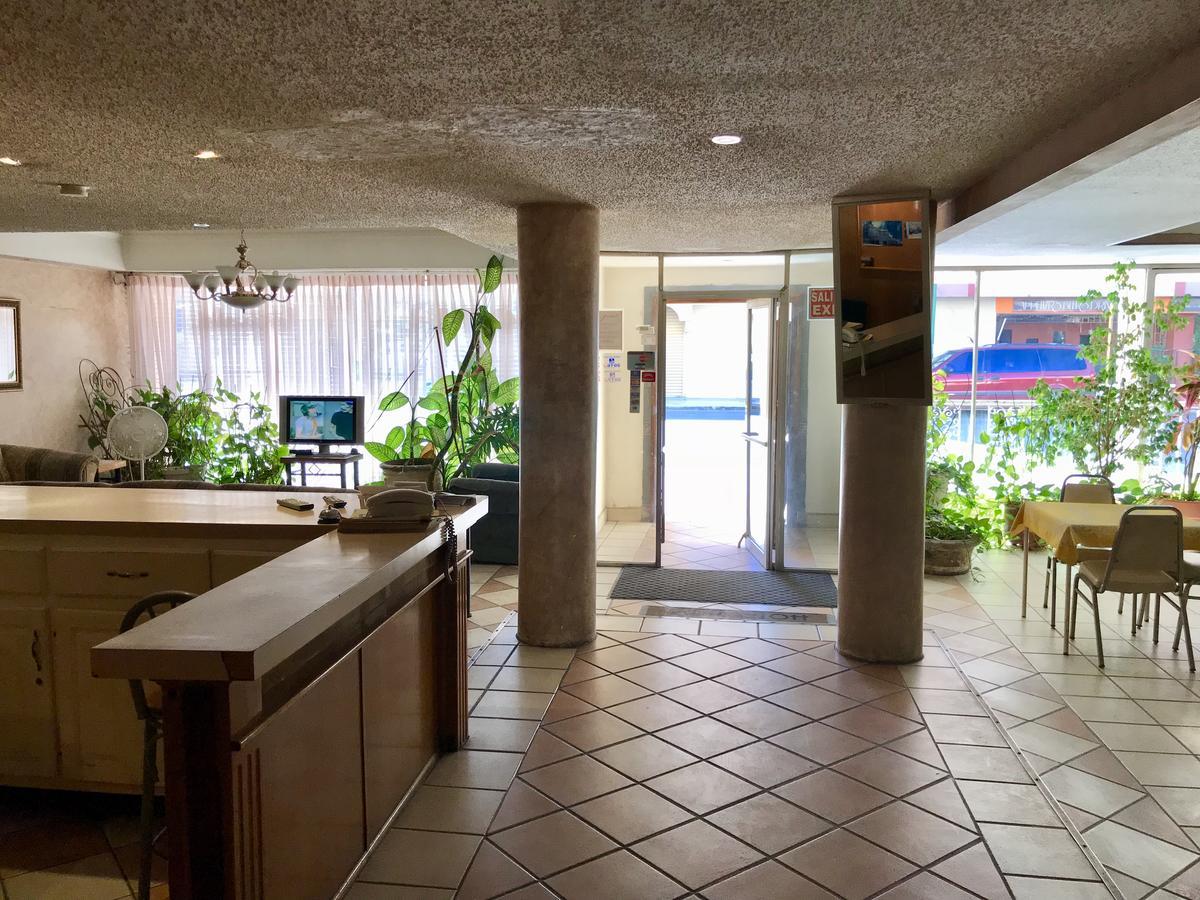 Hotel Impala 华雷斯城 外观 照片